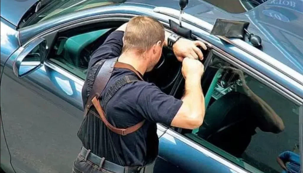 car-key-retrieval-service